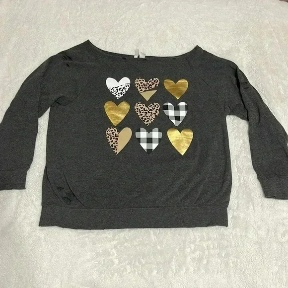 Cato Heart Sweatshirt - Picture 1 of 6